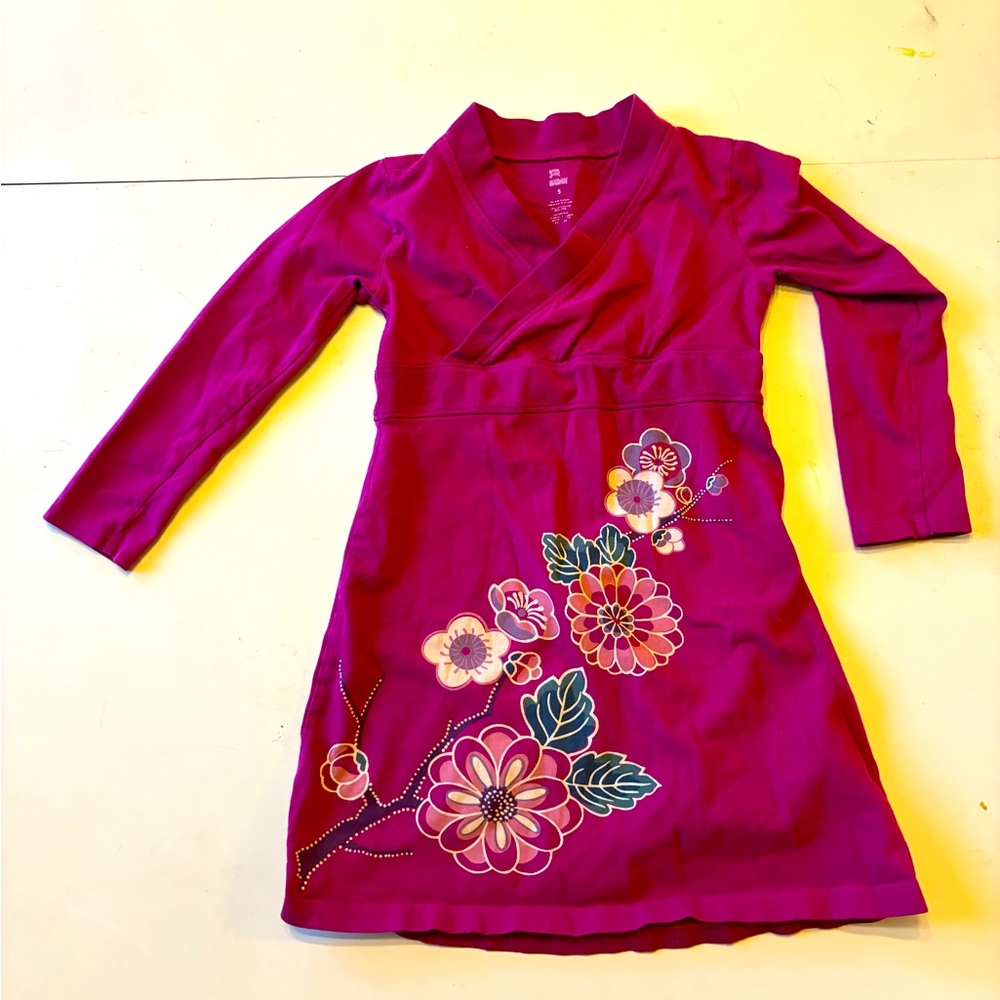 Cute dress!
